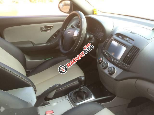 Cần bán lại xe Hyundai Avante MT đời 2012, màu trắng, 395 triệu-2