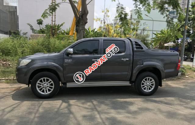 Bán Toyota Hilux 3.0 G năm 2015, màu xám, nhập khẩu Thái-1