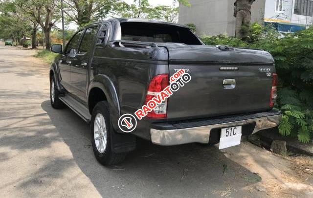 Bán Toyota Hilux 3.0 G năm 2015, màu xám, nhập khẩu Thái-2