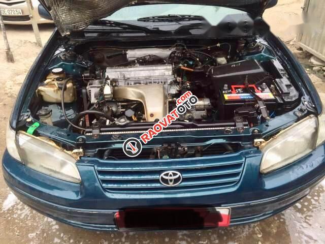 Bán Toyota Camry GLI sản xuất 2000, màu xanh, chính chủ-0