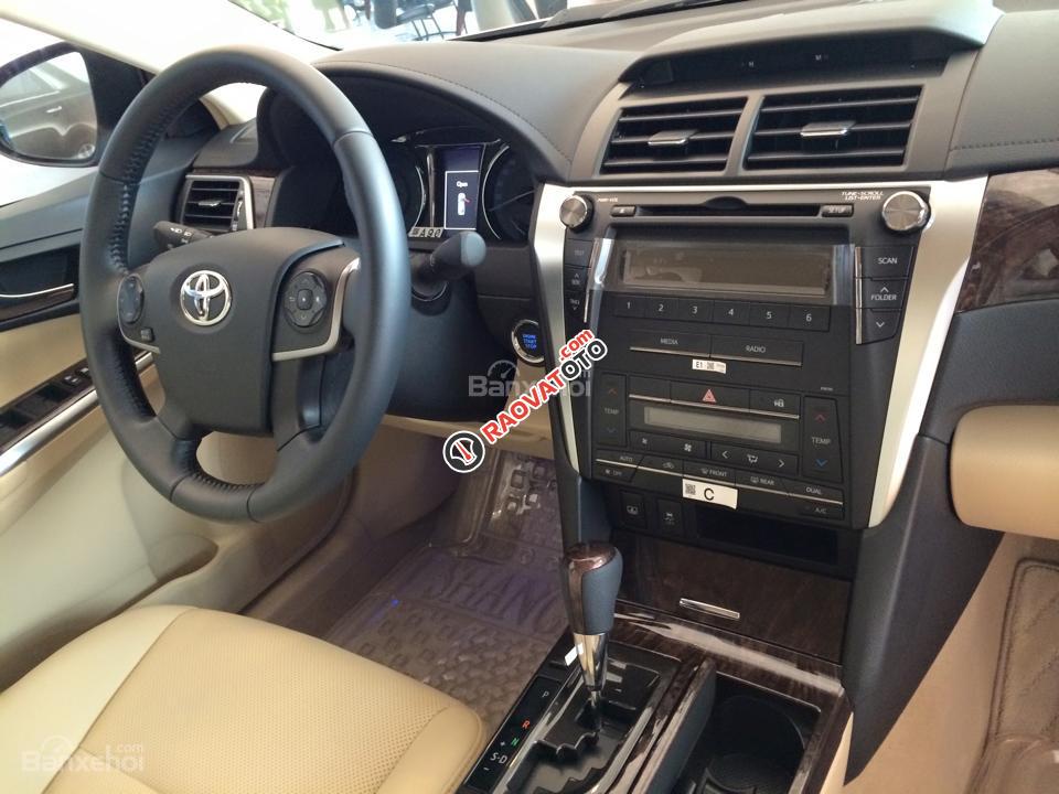 Bán ô tô Toyota Camry 2.0E AT đời 2018, đủ màu, giao xe ngay giá cực tốt-3