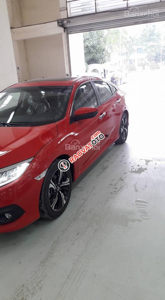 Honda Quảng Bình bán Civic 1.5L Vtec turbo 2017, giá rẻ nhất, khuyến mãi tốt, LH: 094 667 0103-3