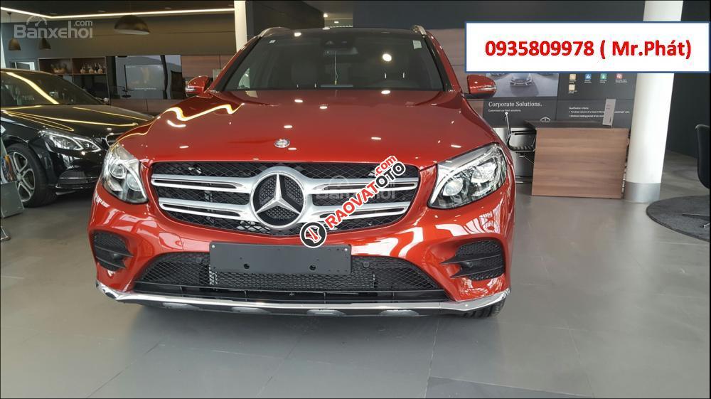 Bán Mercedes 300 4 Matic 2017, màu đỏ-3