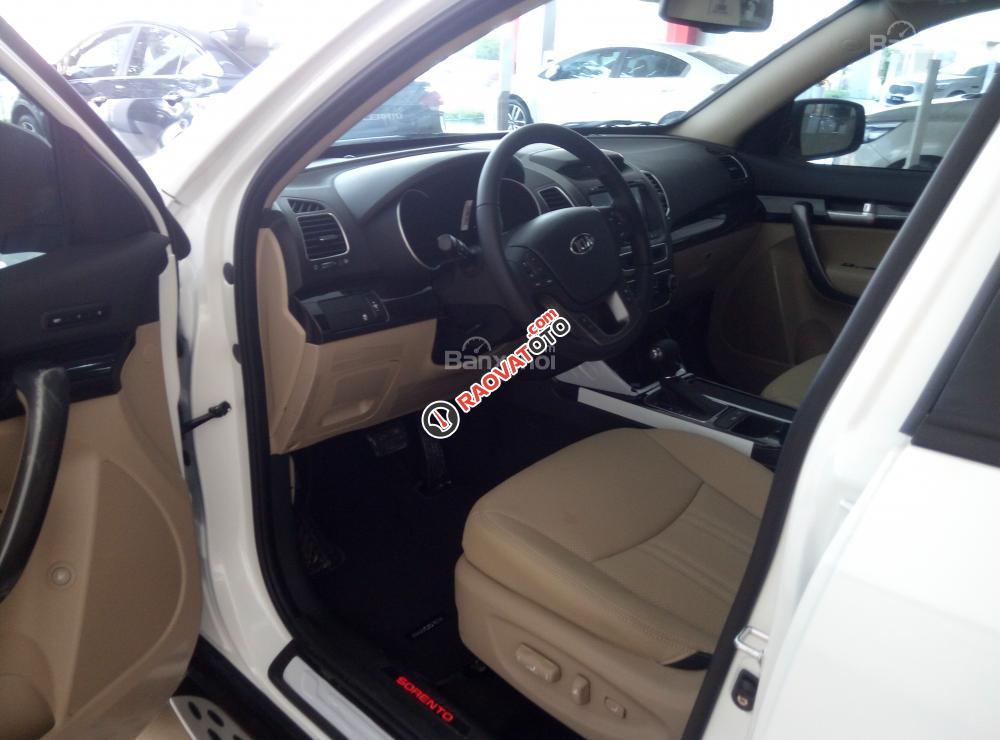 Bán ô tô Kia Sorento 2.4 AT, chiếc xe 7 chỗ đa dụng nhiều tiện nghi, phù hợp cho gia đình-0