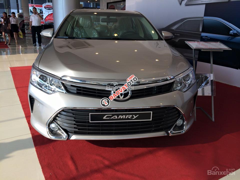 Bán ô tô Toyota Camry 2.0E AT đời 2018, đủ màu, giao xe ngay giá cực tốt-0