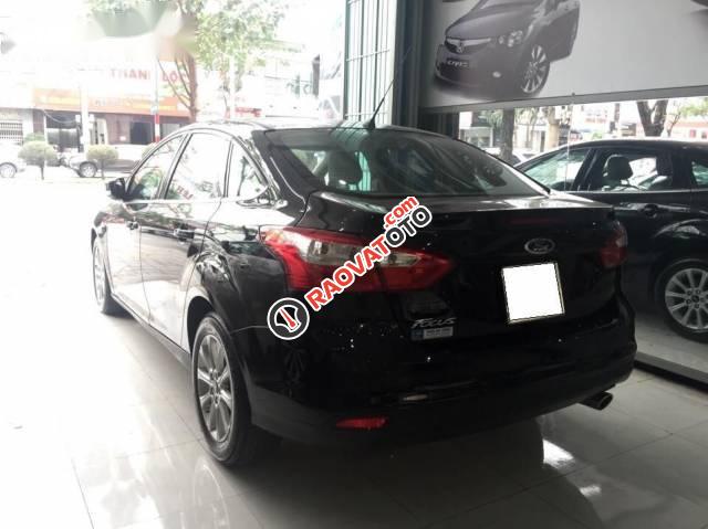 Cần bán gấp Ford Focus 2.0 sản xuất 2015, màu đen số tự động, giá chỉ 635 triệu-2