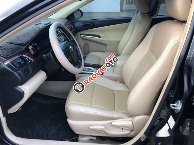 Cần bán lại xe Toyota Camry 2.0 sản xuất 2014, màu đen số tự động-4