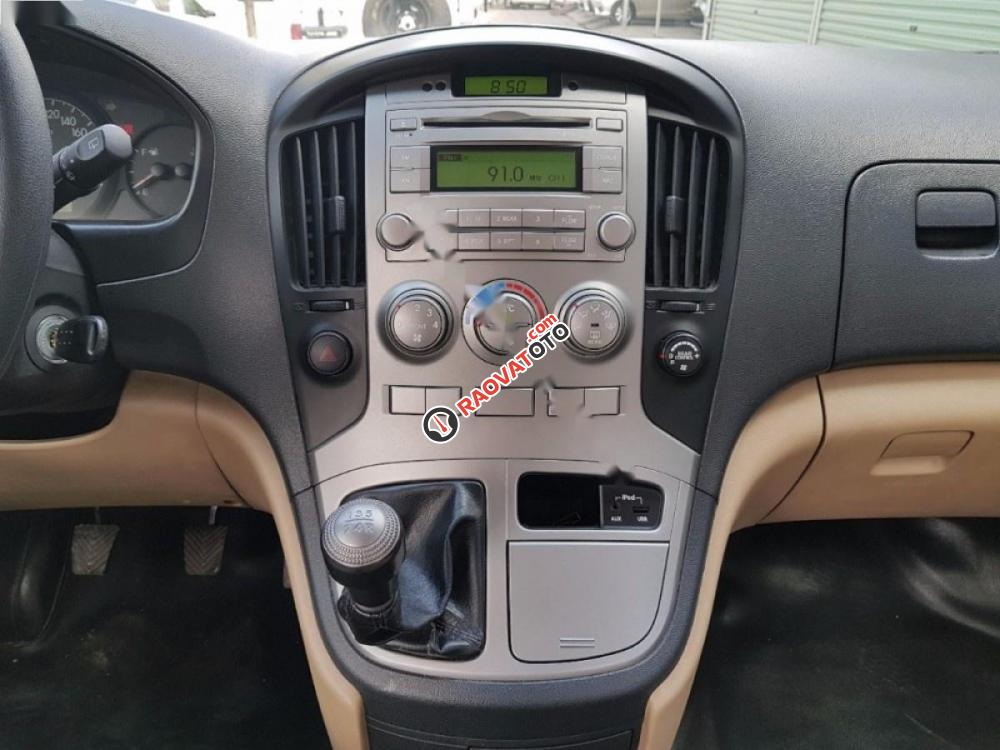 Cần bán Hyundai Starex 2.5MT năm 2014, xe nhập-0