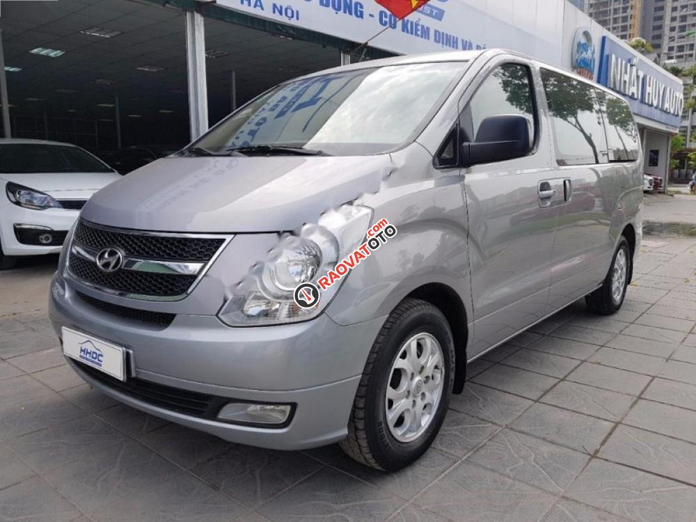 Cần bán Hyundai Starex 2.5MT năm 2014, xe nhập-8