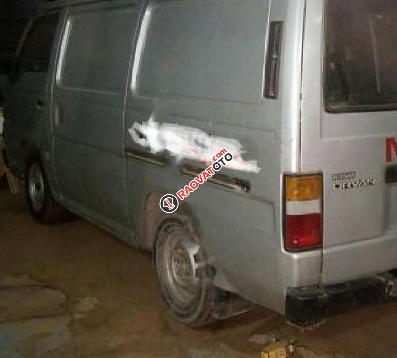 Cần bán gấp Nissan Urvan 2.0 MT 1994, màu bạc, xe nhập-4