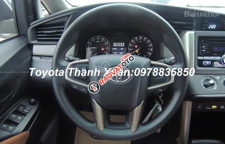 Toyota Thanh Xuân bán xe Toyota Innova 2.0 E đời 2018 đủ màu, giao xe ngay, giá tốt nhất. LH ngay 0978835850-2