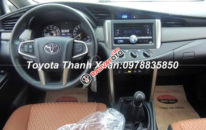 Toyota Thanh Xuân bán xe Toyota Innova 2.0 E đời 2018 đủ màu, giao xe ngay, giá tốt nhất. LH ngay 0978835850-3