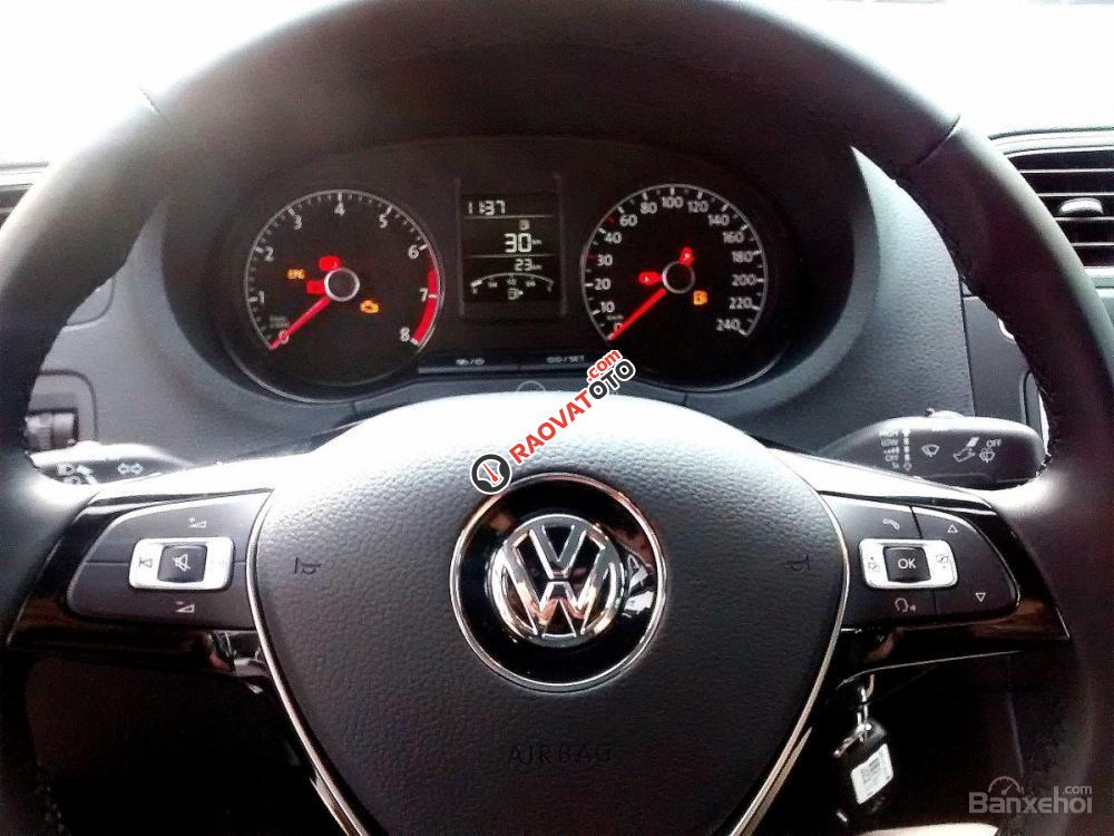 Volkswagen Polo Sedan GP, màu bạc, nhập Đức. Tặng BHVC+dán 3M, LH Hương 0902.608.293-2