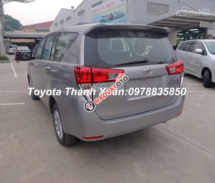 Toyota Thanh Xuân bán xe Toyota Innova 2.0 E đời 2018 đủ màu, giao xe ngay, giá tốt nhất. LH ngay 0978835850-7