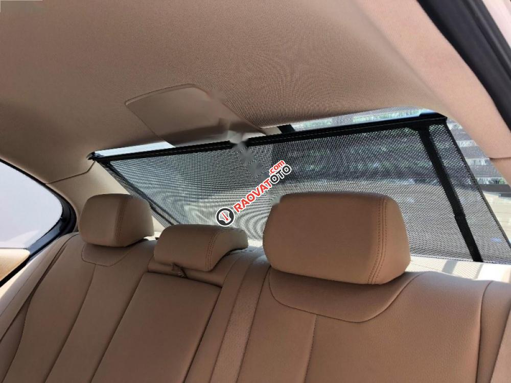 Cần bán BMW 3 Series 328i đời 2012, màu trắng, xe nhập-7