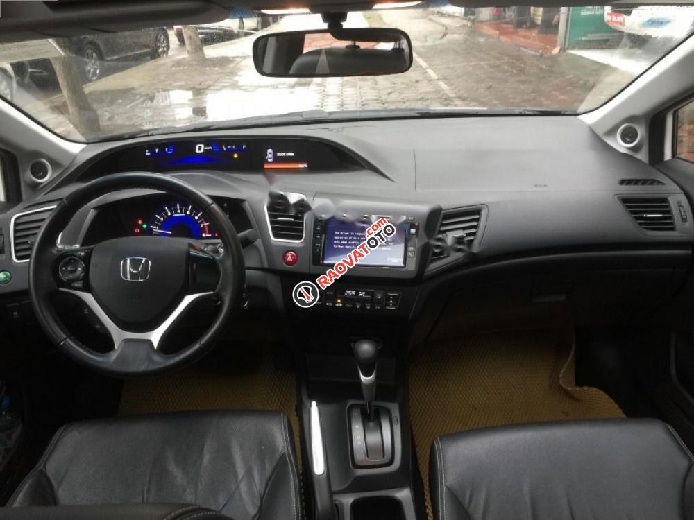 Cần bán Honda Civic 2.0 đời 2016, màu trắng, giá 680tr-1