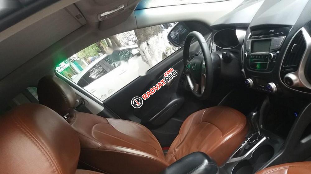 Bán Hyundai Tucson 4WD đời 2011, màu trắng, nhập khẩu chính chủ giá cạnh tranh-0