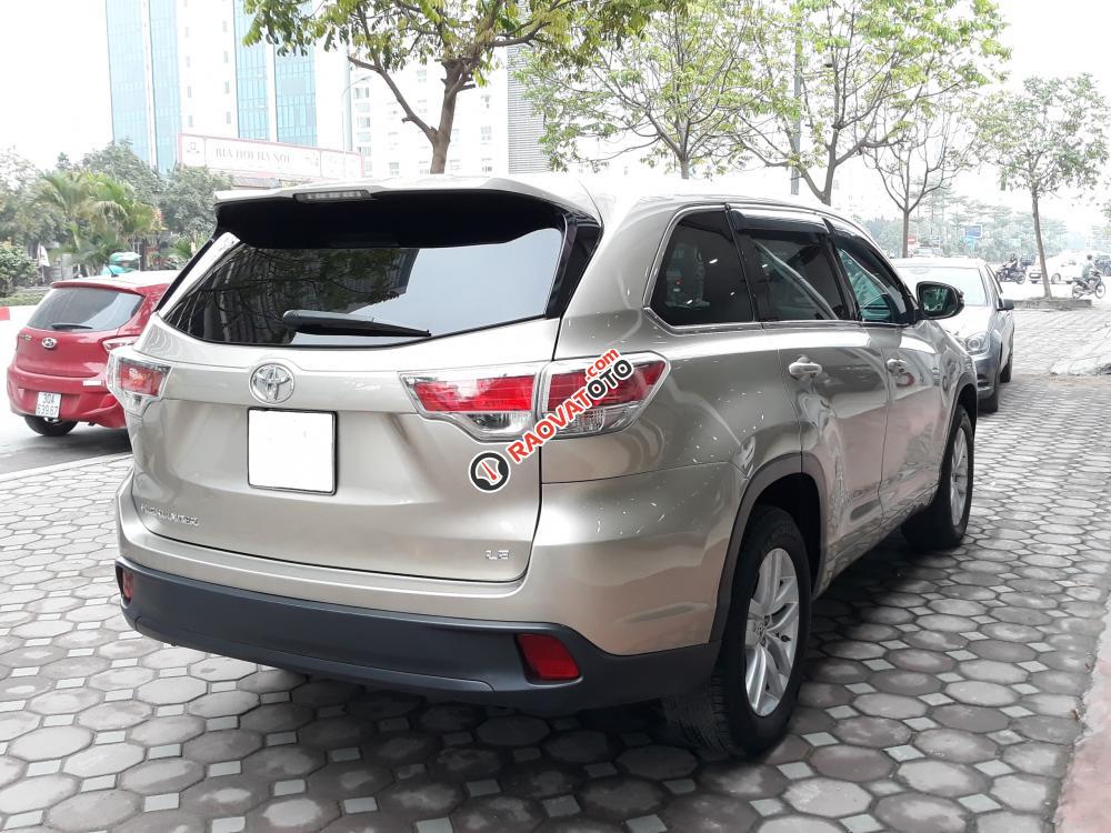 Cần bán Toyota Highlander LE đời 2014, màu vàng, xe nhập-6