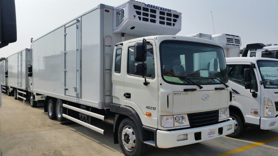 Xe Huyndai 12.7 tấn, thùng đông lạnh HD 210-2