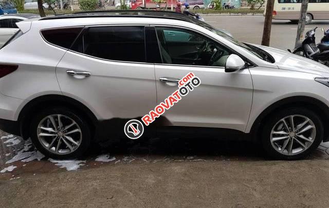 Cần bán xe Hyundai Santa Fe 4WD sản xuất 2016, màu trắng-4