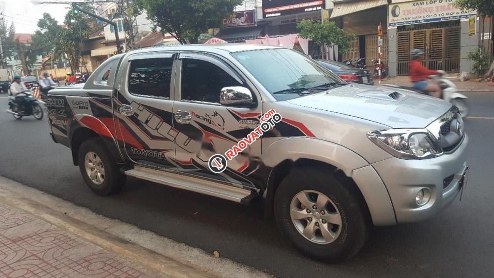 Cần bán lại xe Toyota Hilux 3.0G đời 2011, màu bạc, nhập khẩu-5