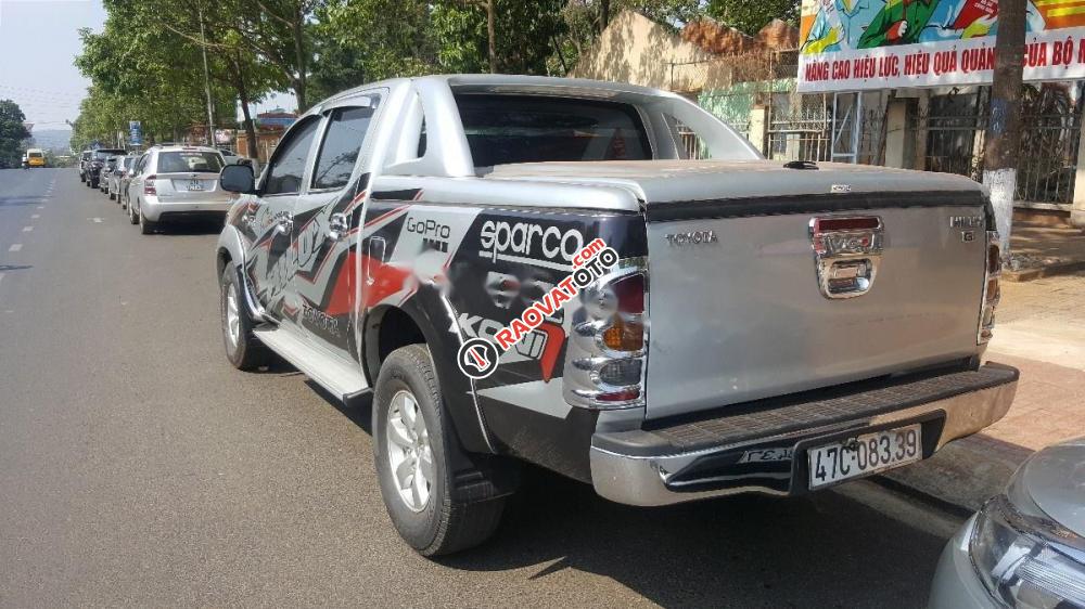 Cần bán lại xe Toyota Hilux 3.0G đời 2011, màu bạc, nhập khẩu-4