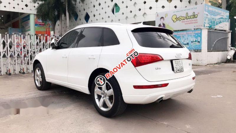 Cần bán lại xe Audi Q5 3.2 năm 2010, màu trắng, xe nhập số tự động-2