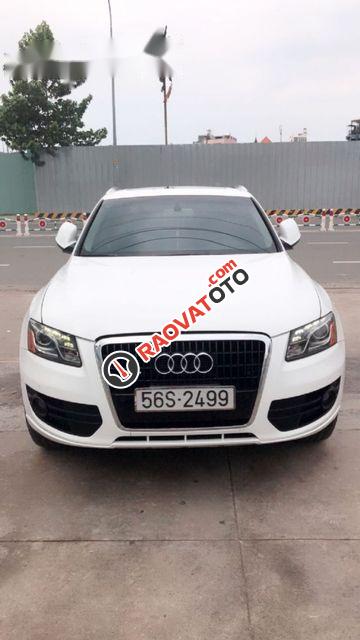 Cần bán lại xe Audi Q5 3.2 năm 2010, màu trắng, xe nhập số tự động-0