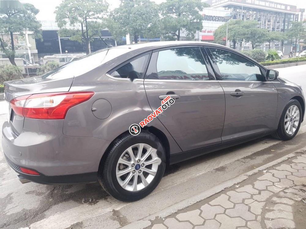 Cần bán lại xe Ford Focus 2.0 sản xuất 2015, màu xám chính chủ-6