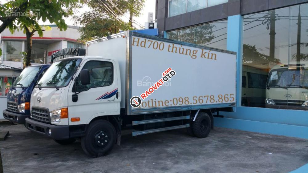 Bán xe tải Hyundai 8,2 tấn HD700 Đồng Vàng, thùng bạt, kín, lửng, giao ngay-10