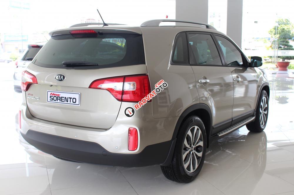 Cần bán Kia Sorento SX 2016, màu vàng, máy dầu - số sàn, giá tốt 844tr - LH: Nguyệt 0938805546-11