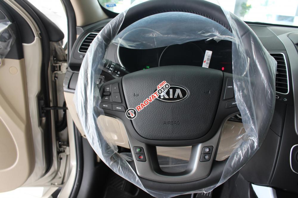 Cần bán Kia Sorento SX 2016, màu vàng, máy dầu - số sàn, giá tốt 844tr - LH: Nguyệt 0938805546-0