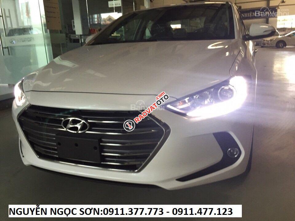 "Siêu giảm" Bán xe Hyundai Elantra Đà Nẵng, giá 549 triệu trả góp 90% xe, LH Ngọc Sơn: 0911.377.773-1