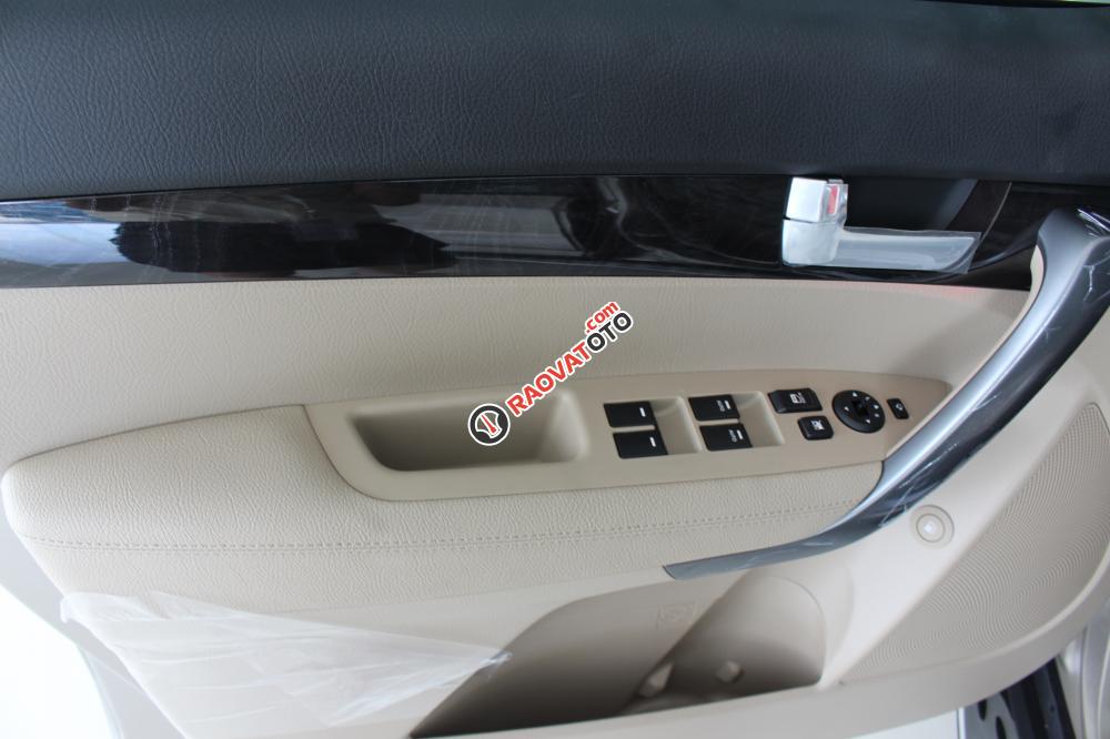 Cần bán Kia Sorento SX 2016, màu vàng, máy dầu - số sàn, giá tốt 844tr - LH: Nguyệt 0938805546-4