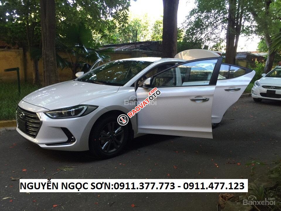 "Siêu giảm" Bán xe Hyundai Elantra Đà Nẵng, giá 549 triệu trả góp 90% xe, LH Ngọc Sơn: 0911.377.773-4