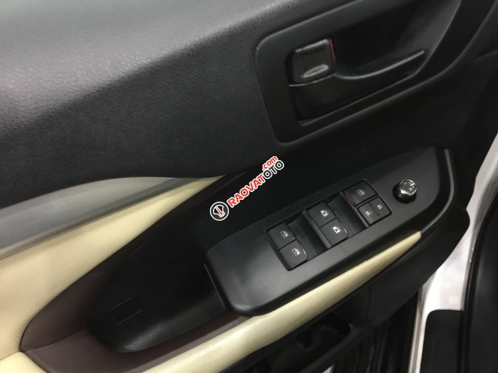 Cần bán Toyota Highlander LE sản xuất năm 2015, màu trắng, nhập khẩu-9