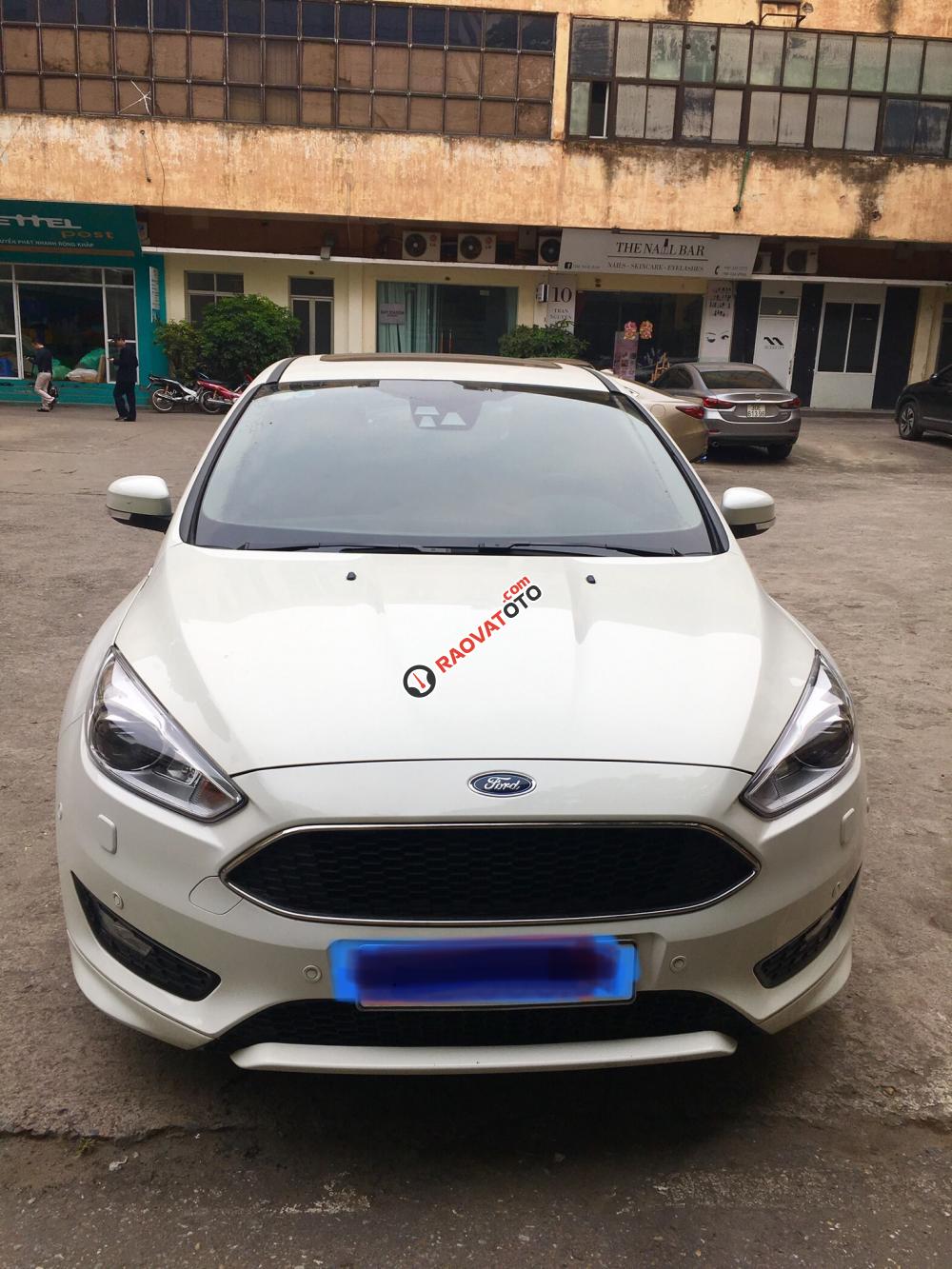 Bán xe Ford Focus Ecoboost 1.5 đời 2016, màu trắng-0