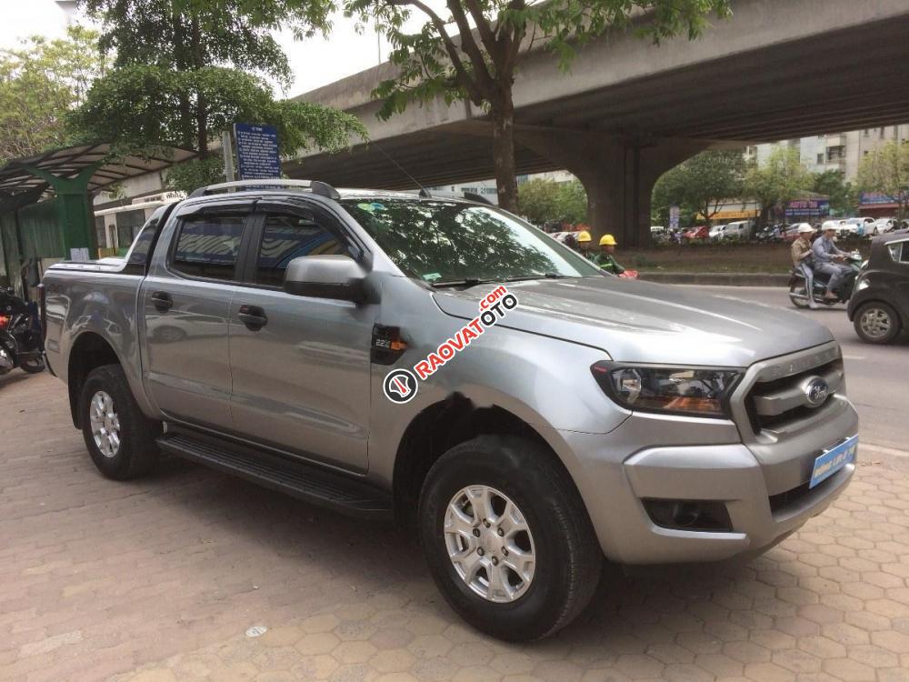 Chính chủ bán xe Ford Ranger XLS 4x2 AT đời 2015, màu xám, nhập khẩu-1