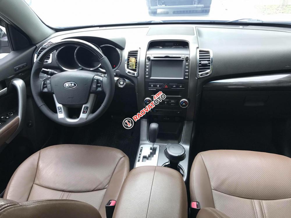 Cần bán lại xe Kia Sorento năm 2010 màu bạc, giá chỉ 650 triệu-4