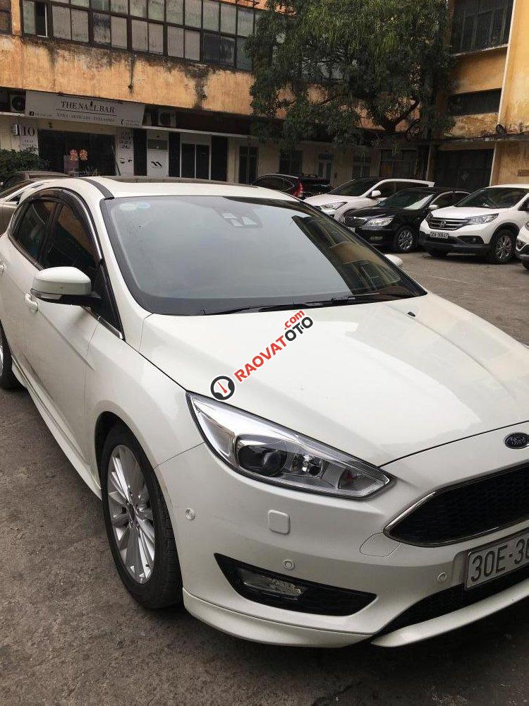 Bán xe Ford Focus Ecoboost 1.5 đời 2016, màu trắng-4