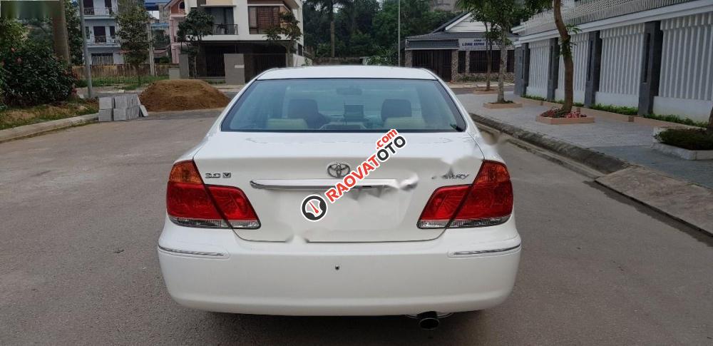 Bán Toyota Camry 3.0 năm 2005, màu trắng chính chủ, 385tr-2