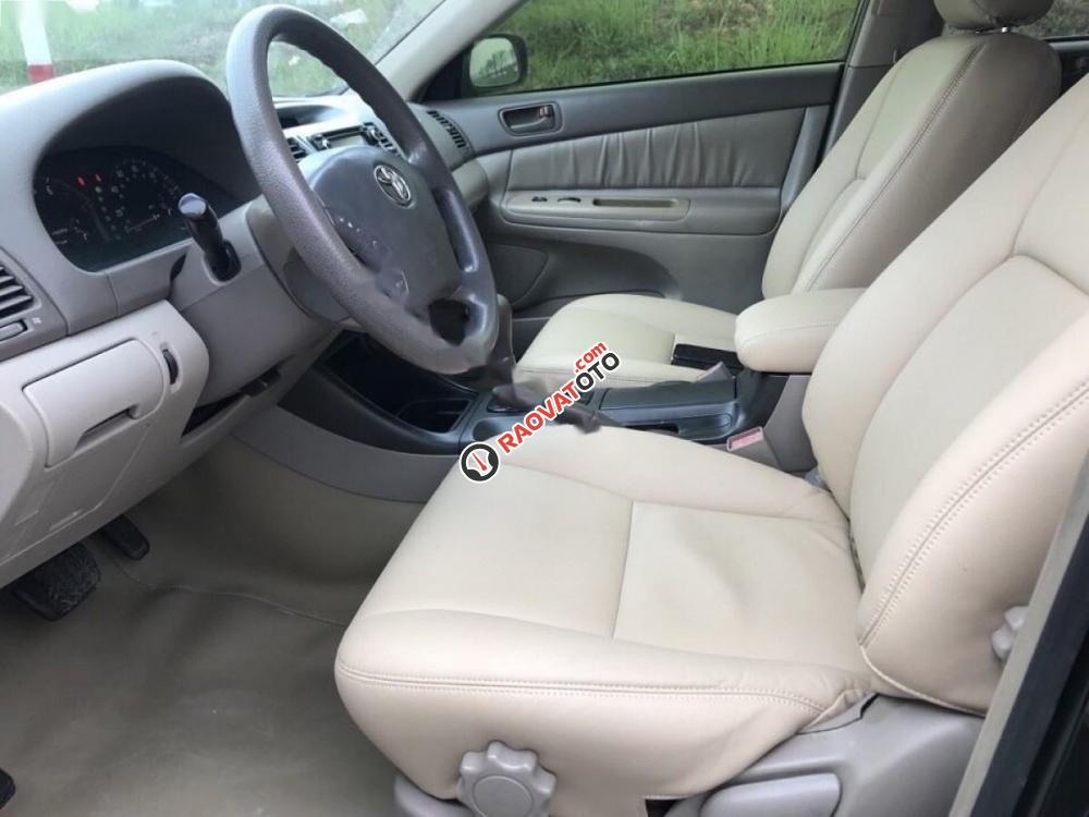 Bán Toyota Innova 2.4 sản xuất 2004, màu đen, nhập khẩu nguyên chiếc-9