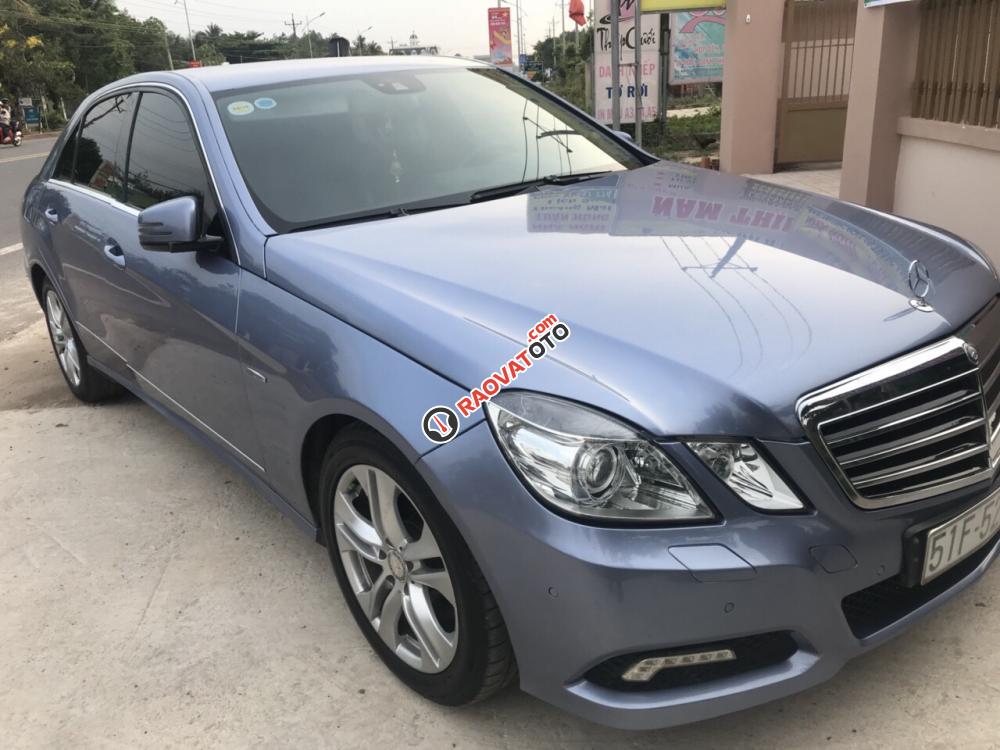 Bán Mercedes 250 sản xuất năm 2010, màu xanh lam, nhập khẩu nguyên chiếc, số tự động giá cạnh tranh-1