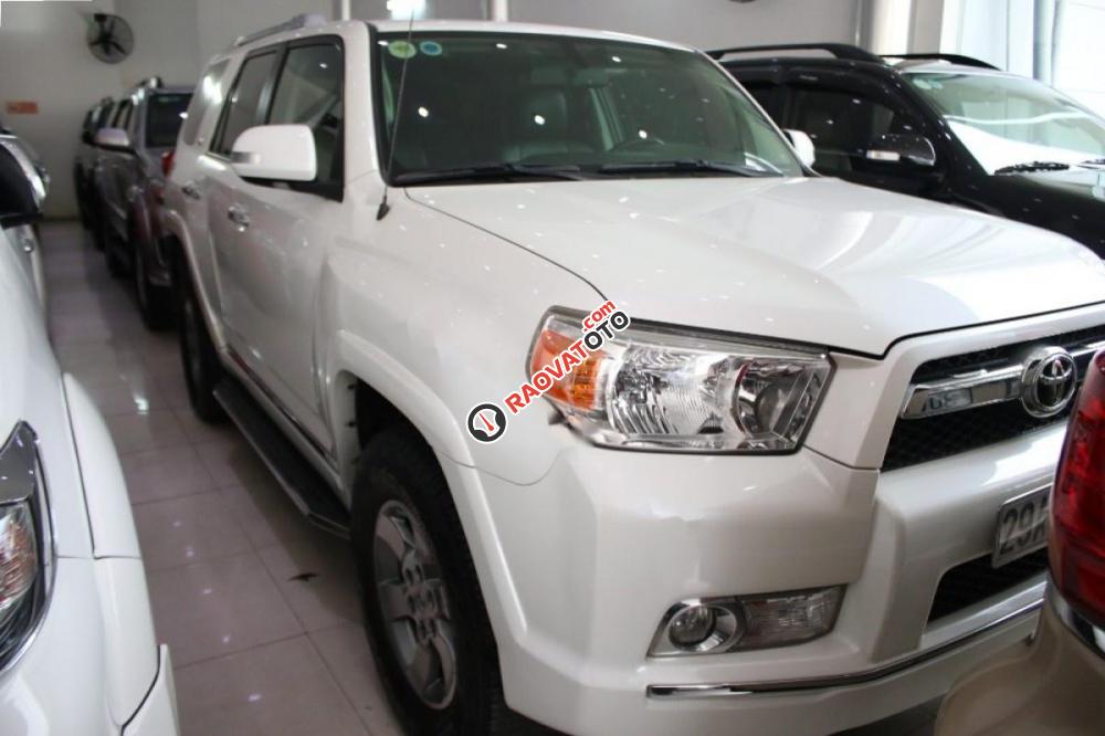 Bán xe Toyota 4 Runner SR5 năm sản xuất 2011, màu trắng, nhập khẩu số tự động-0