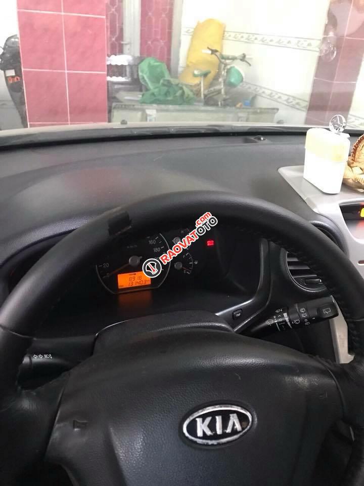 Bán xe Kia Carens LX năm sản xuất 2010-2