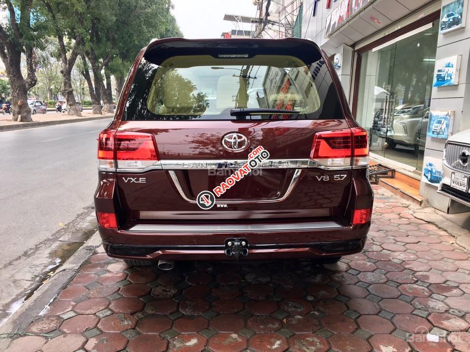 Bán Toyota Land Cruiser VX-E 5.7 đời 2016, màu đỏ, nhập khẩu Trung Đông giá tốt. LH: 0948.256.912-3