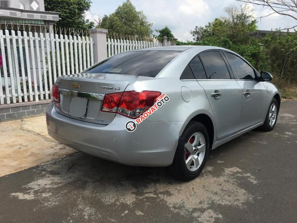 Bán Chevrolet Cruze LS 1.6 đời 2010, màu bạc xe gia đình, 318 triệu-6