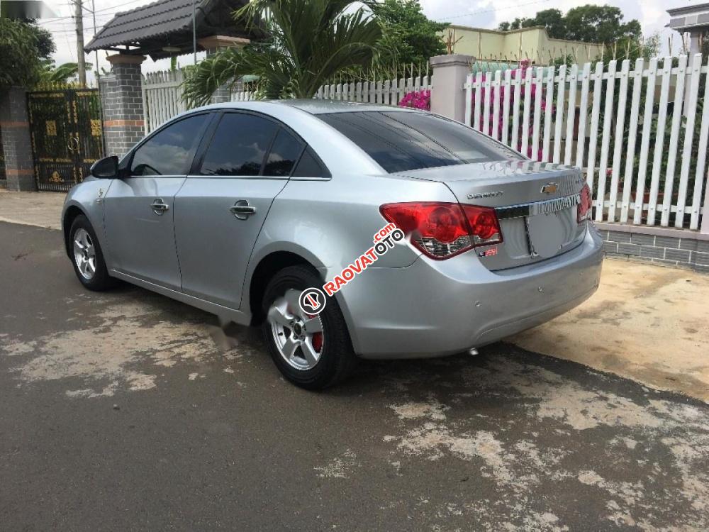 Bán Chevrolet Cruze LS 1.6 đời 2010, màu bạc xe gia đình, 318 triệu-7