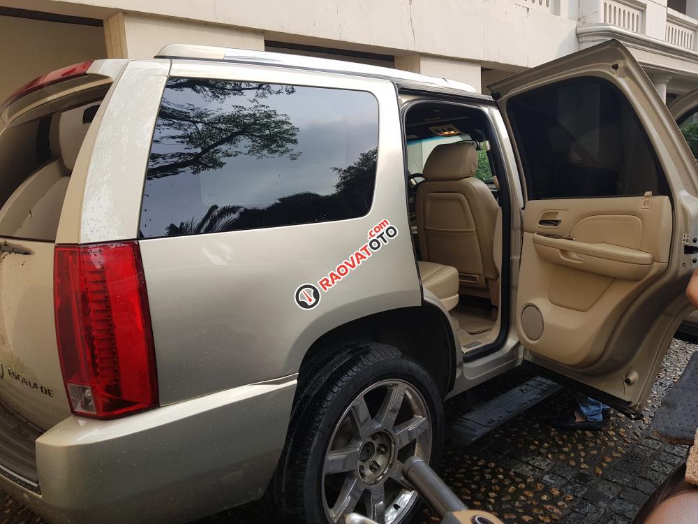 Cần bán gấp Cadillac Escalade đời 2008, màu vàng, nhập khẩu xe gia đình giá cạnh tranh-4