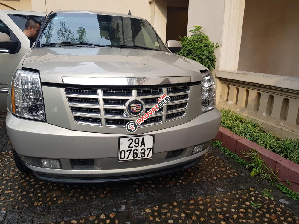 Cần bán gấp Cadillac Escalade đời 2008, màu vàng, nhập khẩu xe gia đình giá cạnh tranh-9